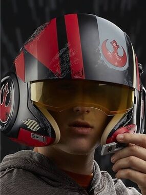 official Star Wars Poe Dameron Electronic X-Wing Pilot Helmet.